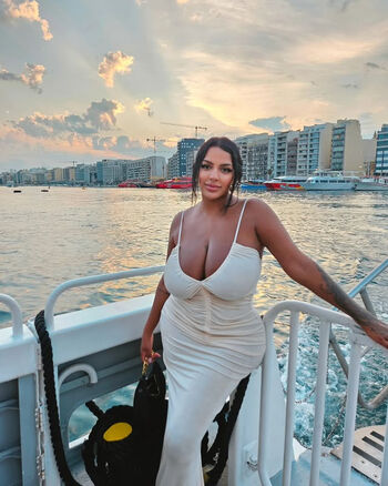 Nivien Kharbeiti