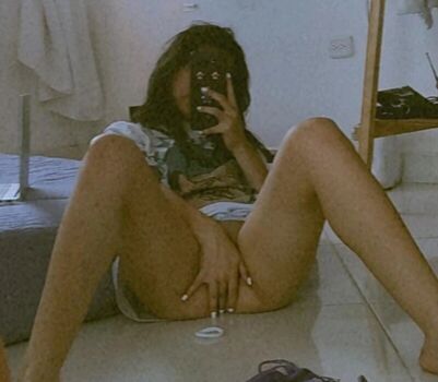 Full leaked Onlycallmelala private onlyfans photo