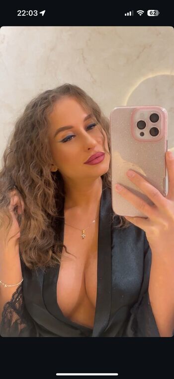 Pamela Moon Pamela03