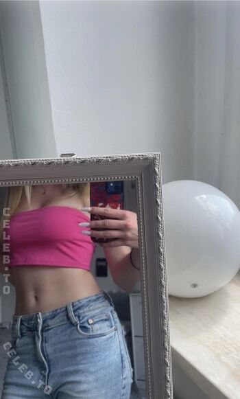 Full leaked Peachysecrets private onlyfans photo