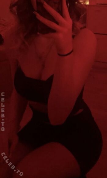 Full leaked Peachysecrets private onlyfans photo