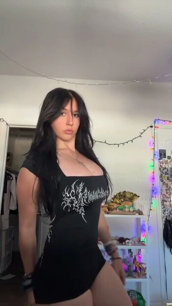 ronnie_kicksass