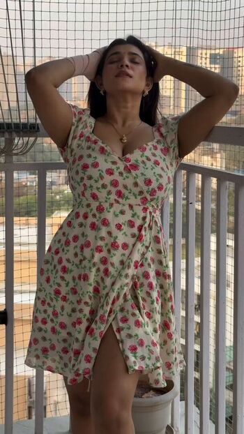 Full leaked Sadhana naidu private onlyfans photo