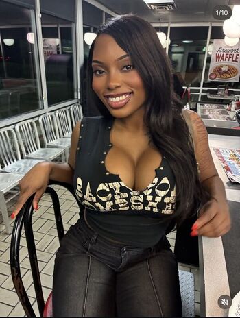 Samantha Marie