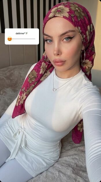 Full leaked Sariikubraa  page private onlyfans photo