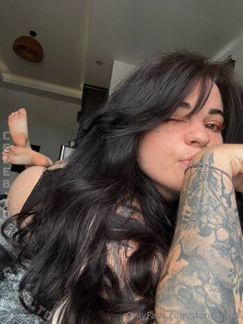 Full leaked Stonemlina private onlyfans photo