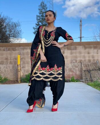 Full leaked Sukh bains private onlyfans photo