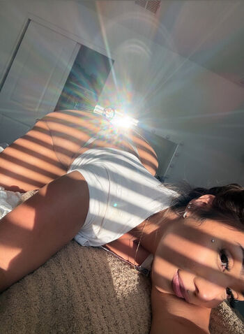 Full leaked Sukiwithagoodcoochie private onlyfans photo