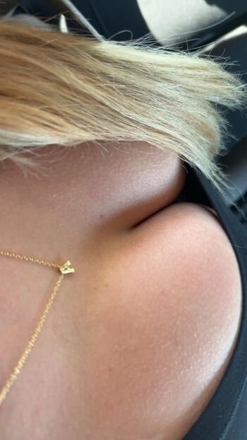 Turtleegirll