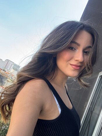 Valeria Villalobos