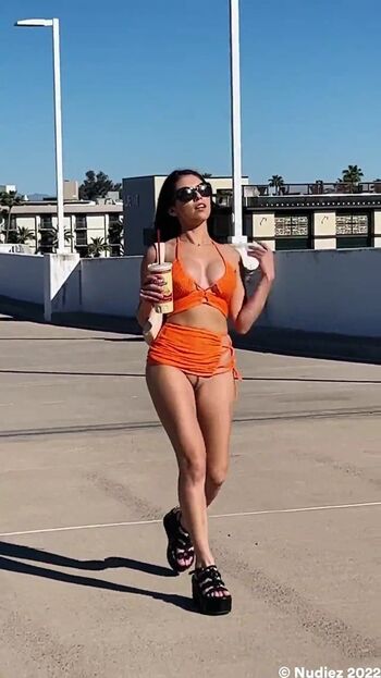 Violet Summers