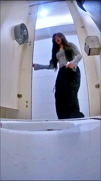 Voyeur Asian Pissing Toilet &Amp; Upskirts Only
