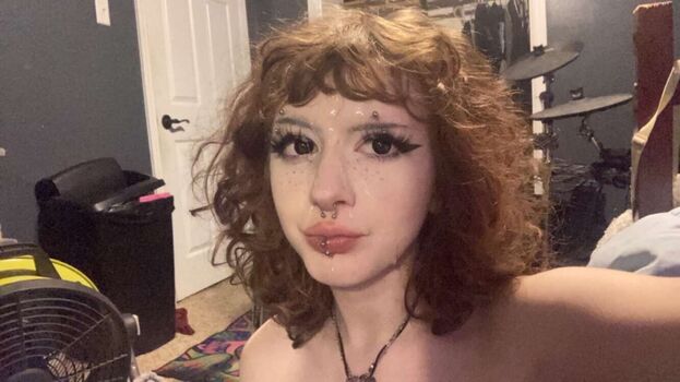 Full leaked Femboysnoop/ private onlyfans photo