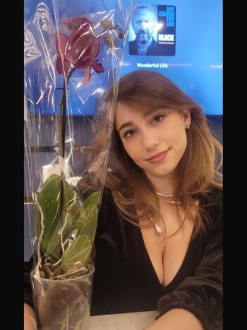 Full leaked Yonia private onlyfans photo